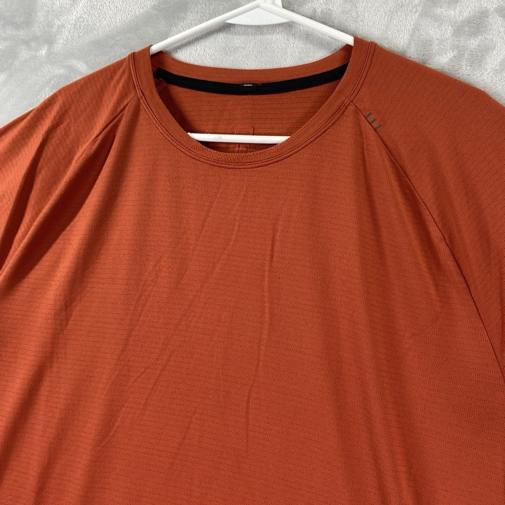 Lululemon T-Shirt mens XXL License To Train Crew Neck Orange - Picture 2 of 14